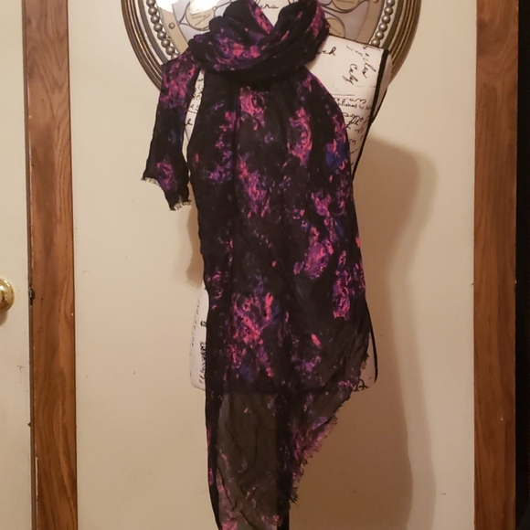 Express Black and Wrap Pink Scarf 💗 - Picture 1 of 5